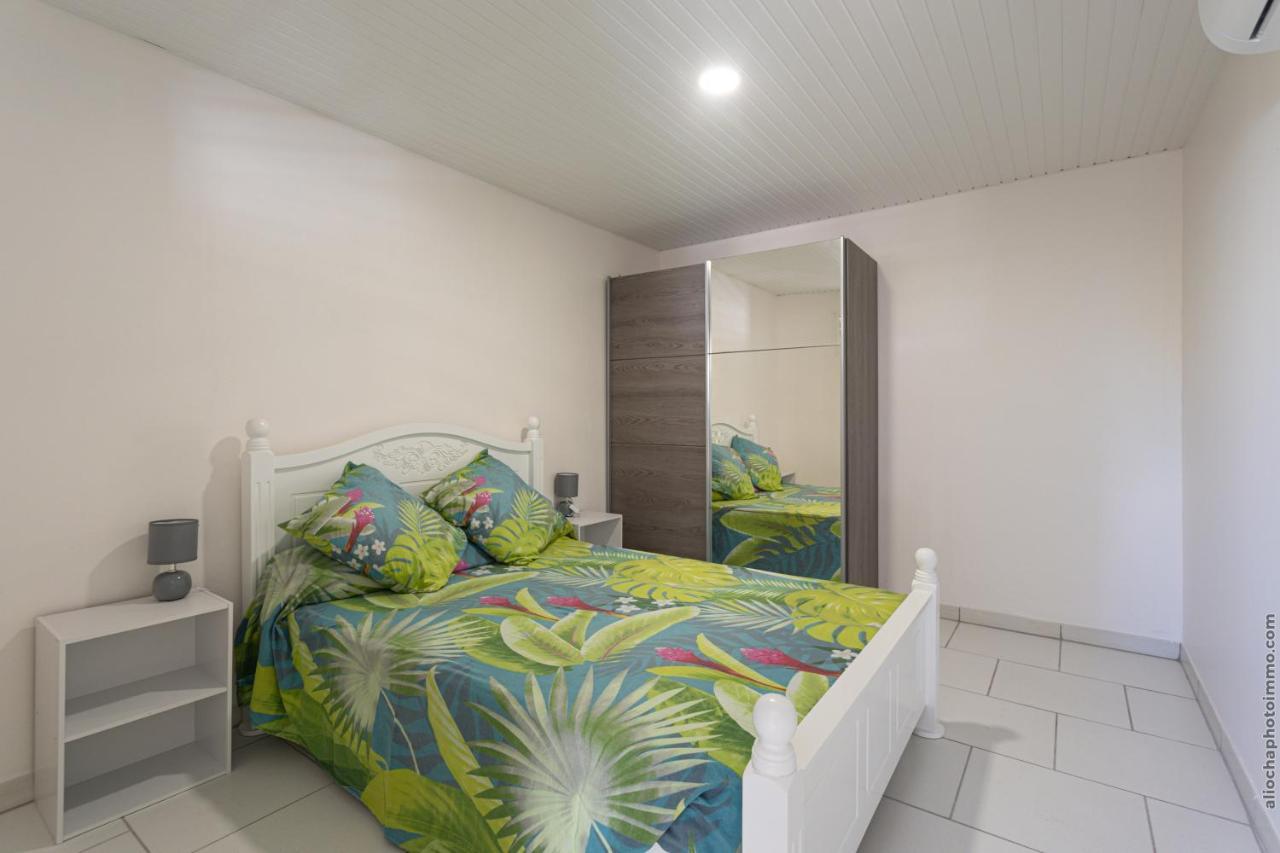 Alpinia - Appt Avec Piscine Partagee Lejlighed Saint-Pierre Eksteriør billede